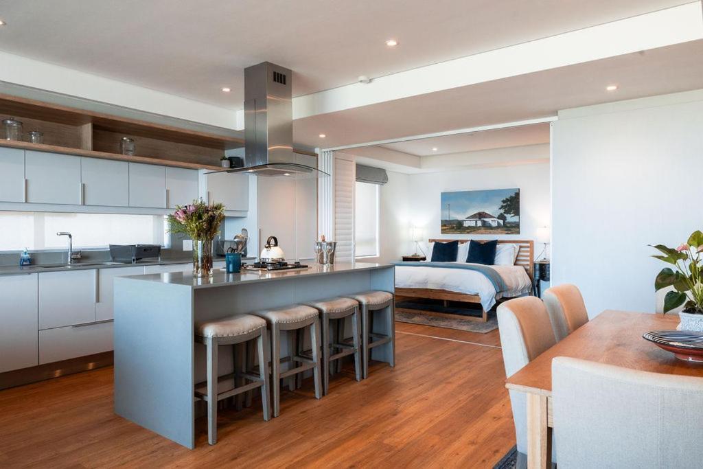 17 Marine - 3bedroom Sea-facing Apt101 Apartment Hermanus