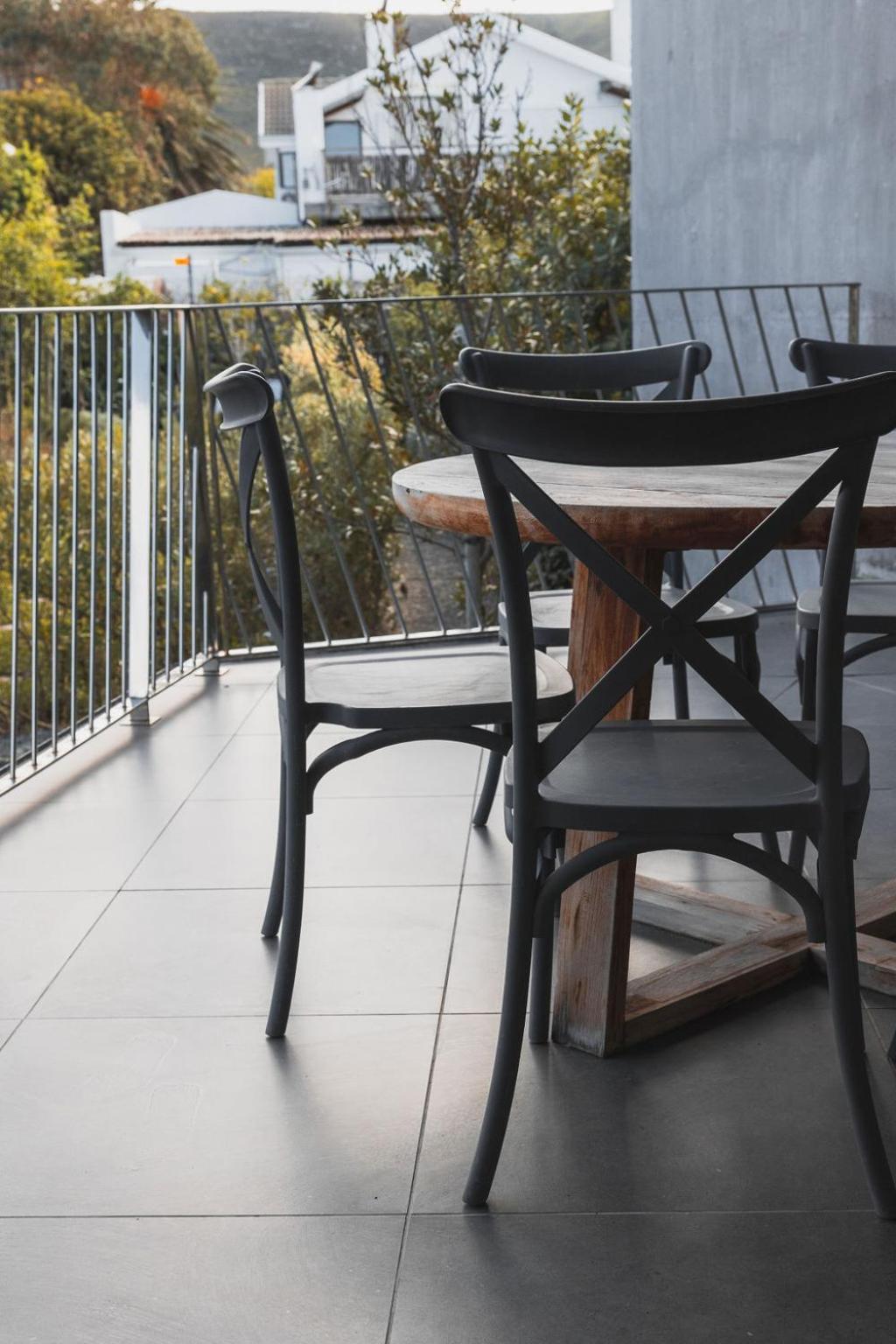 Apartment 17 Marine - 3bedroom Sea-facing Apt101 Hermanus